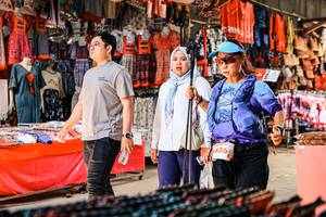 BIB: 
                            <button type="button" onclick="openModal(25388611)" class="btn btn-primary btn-sm float-right btn-popup" data-toggle="modal" data-target=".modal-high-quality">
                        <i class="fas fa-shopping-cart"></i> Add to Cart
                    </button>
                                            <button type="button" onclick="isThisMe(25388611, true)" class="btn btn-success btn-sm float-right btn-popup btn-isme hidden" data-toggle="tooltip" data-placement="bottom" title="นี่คือรูปของคุณใช่ไหม คลิกที่นี่เพื่อเอาเข้าอัลบั้ม">
                        <i class="fas fa-plus"></i> Add to album
                    </button>
                    <button type="button" onclick="isThisMe(25388611, false)" class="btn btn-warning btn-sm float-right btn-popup btn-isnotme hidden">
                        <i class="fas fa-ban"></i> Remove from album
                    </button>
